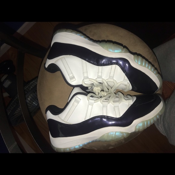 Air Jordan Emerald 11 - Picture 5 of 8